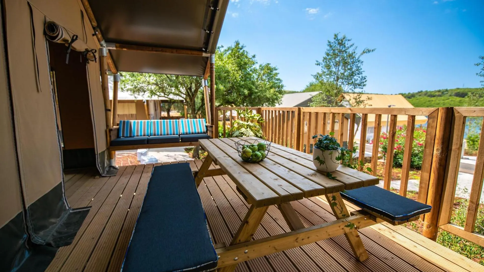 Feriepark Arena One 99 Glamping Hotel Pomer