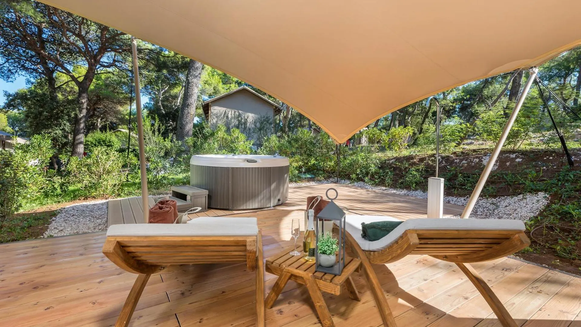 Feriepark Arena One 99 Glamping Hotel Pomer