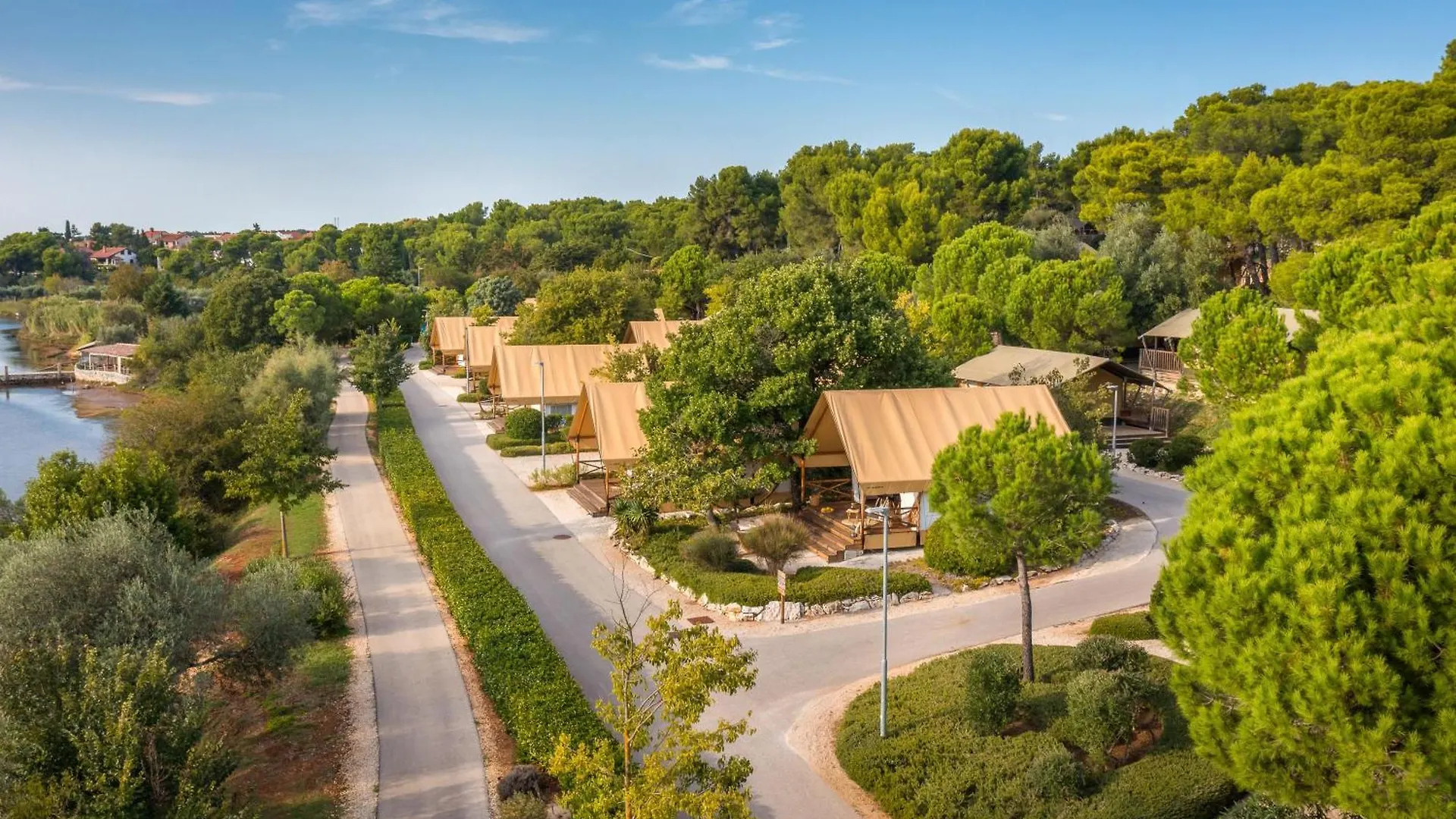 Arena One 99 Glamping Hotel Pomer 4*,  Kroatien
