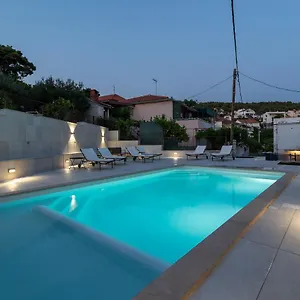 Apartment Sara Trogir
