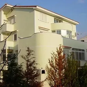 Apartment Luka