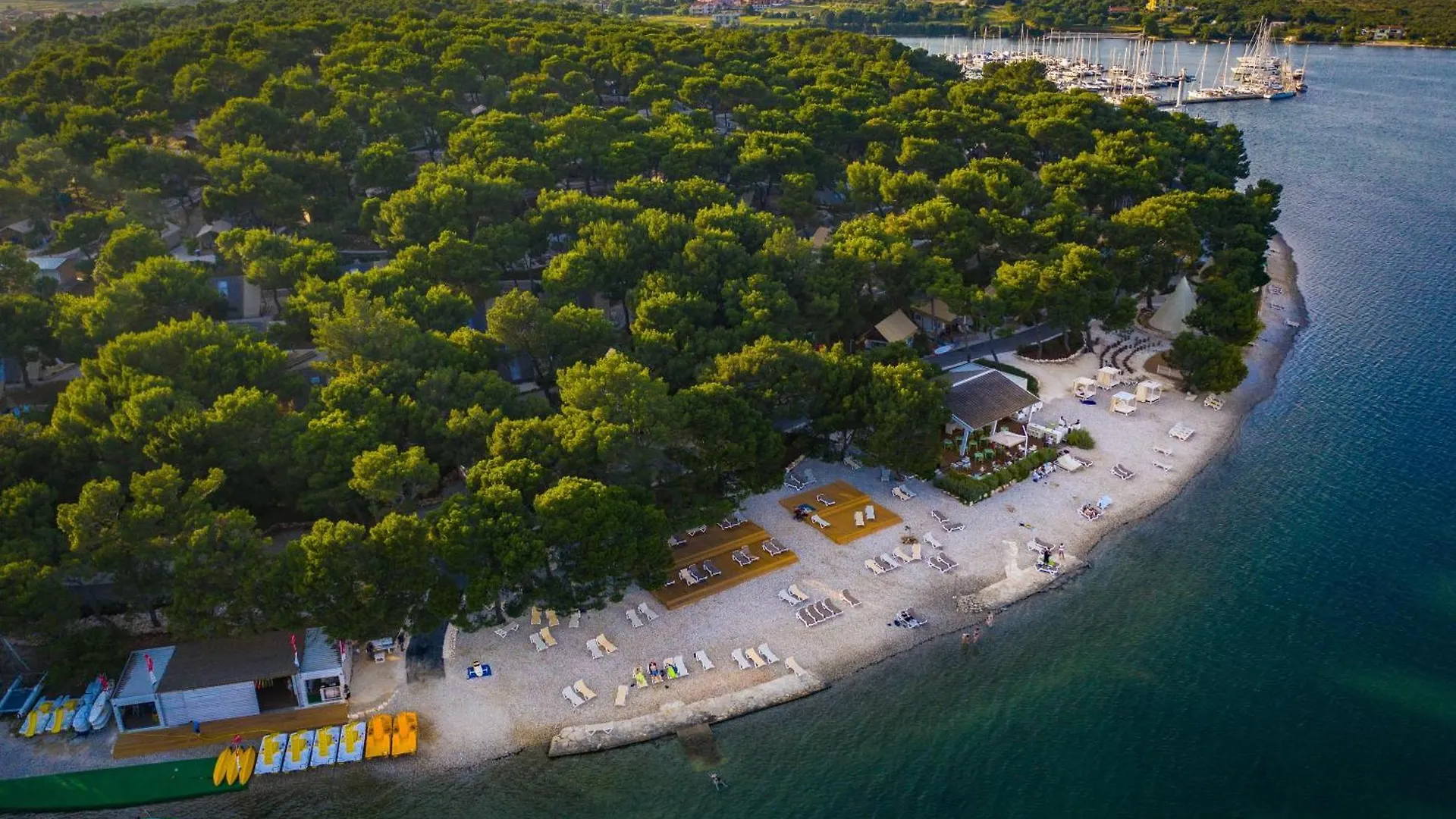 Aldeamento Turístico Arena One 99 Glamping Hotel Pomer