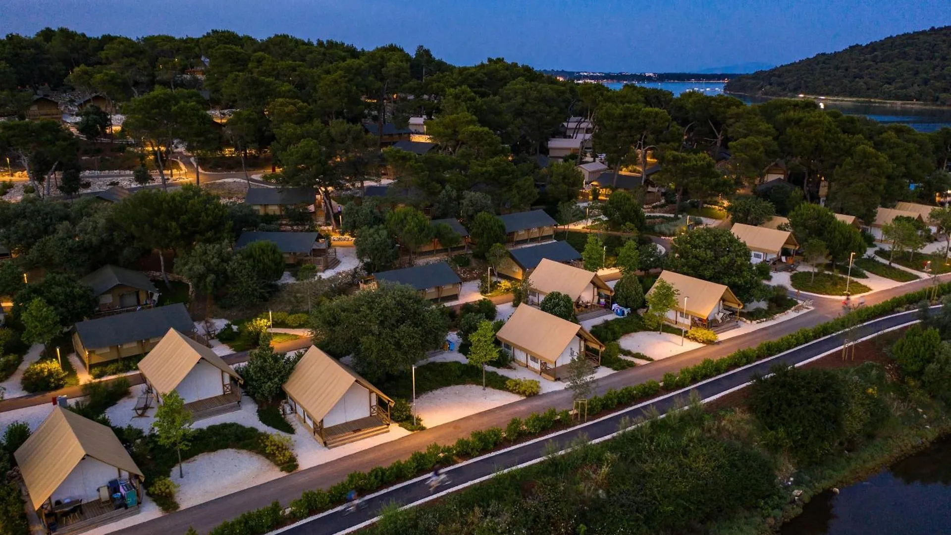 Arena One 99 Glamping Hotel Pomer Holiday park