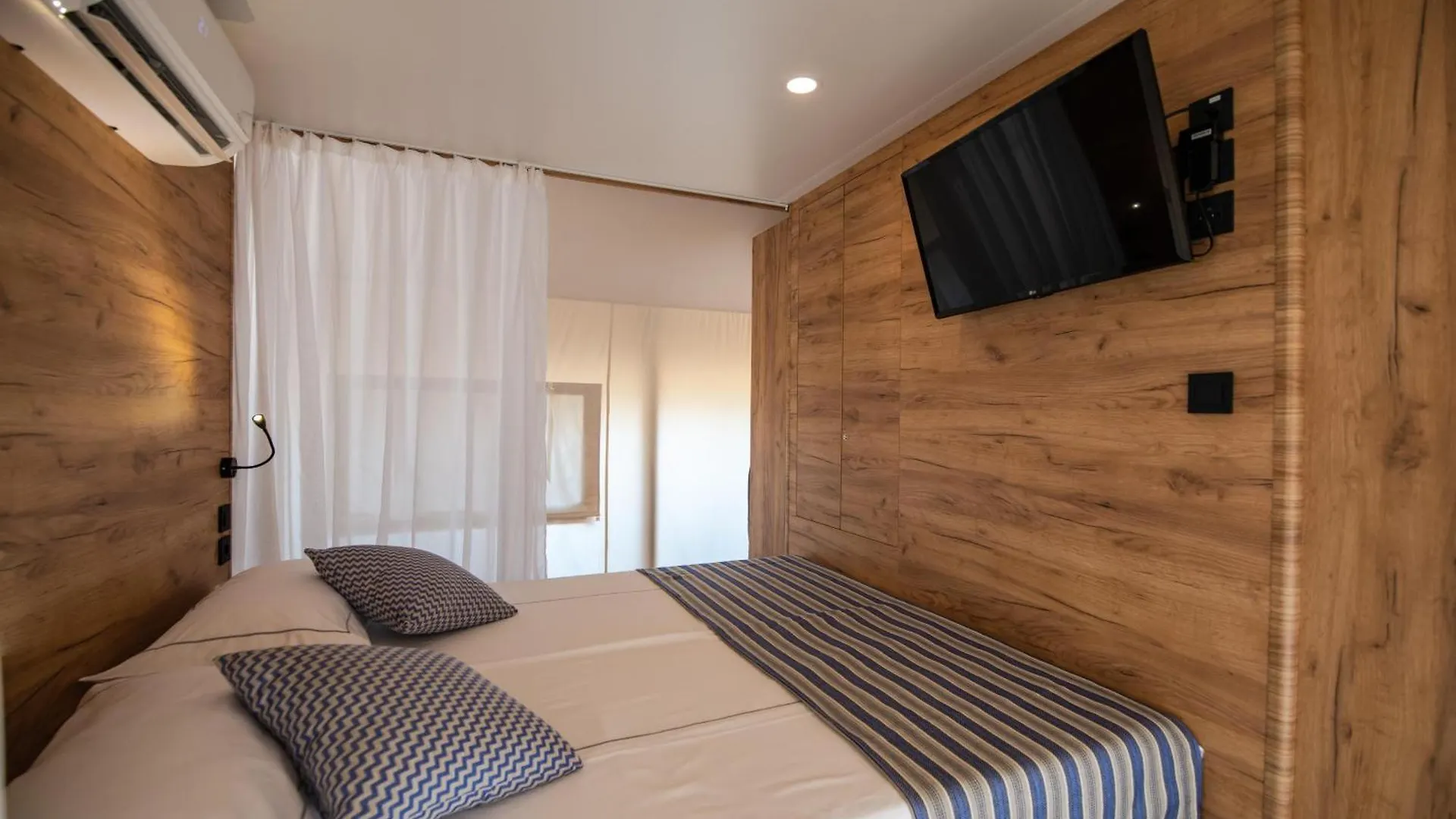 Aldeamento Turístico Arena One 99 Glamping Hotel Pomer