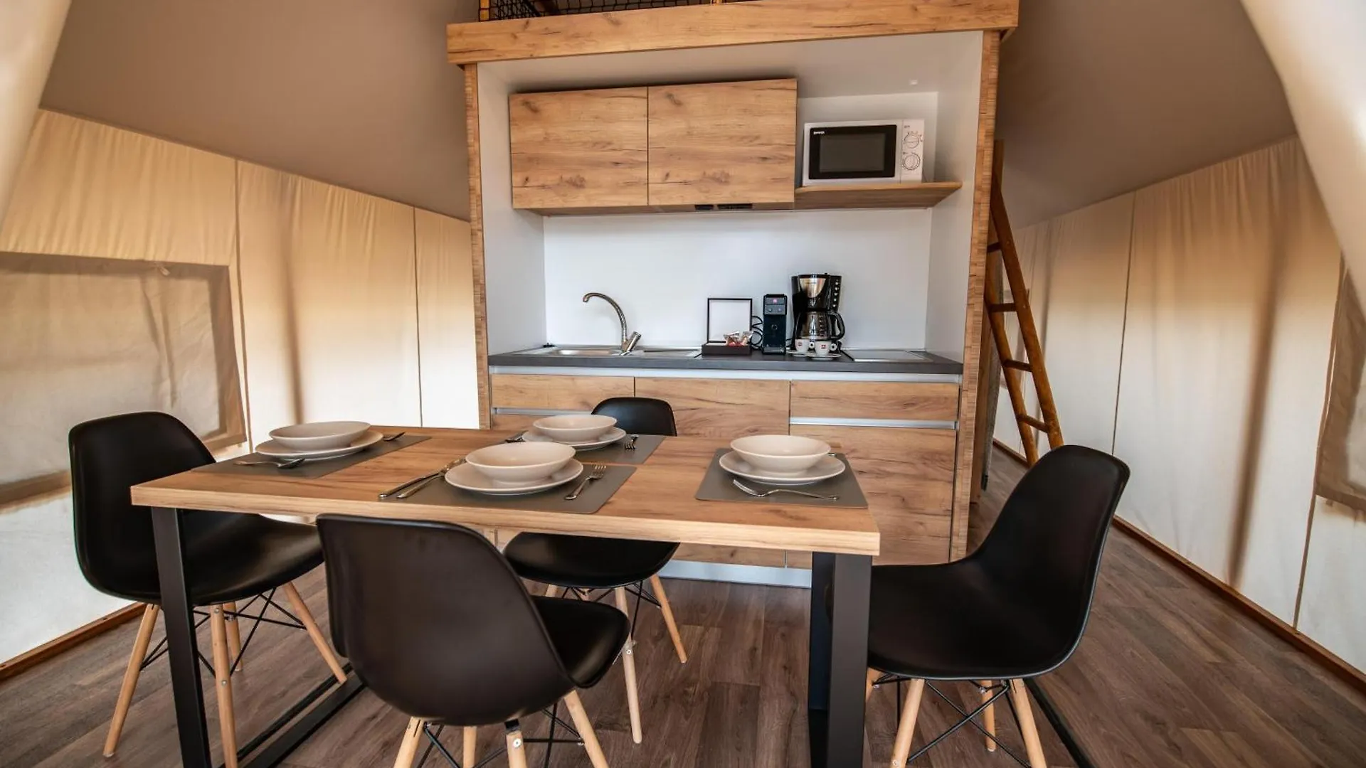 **** Holiday park Arena One 99 Glamping Hotel Pomer Croatia