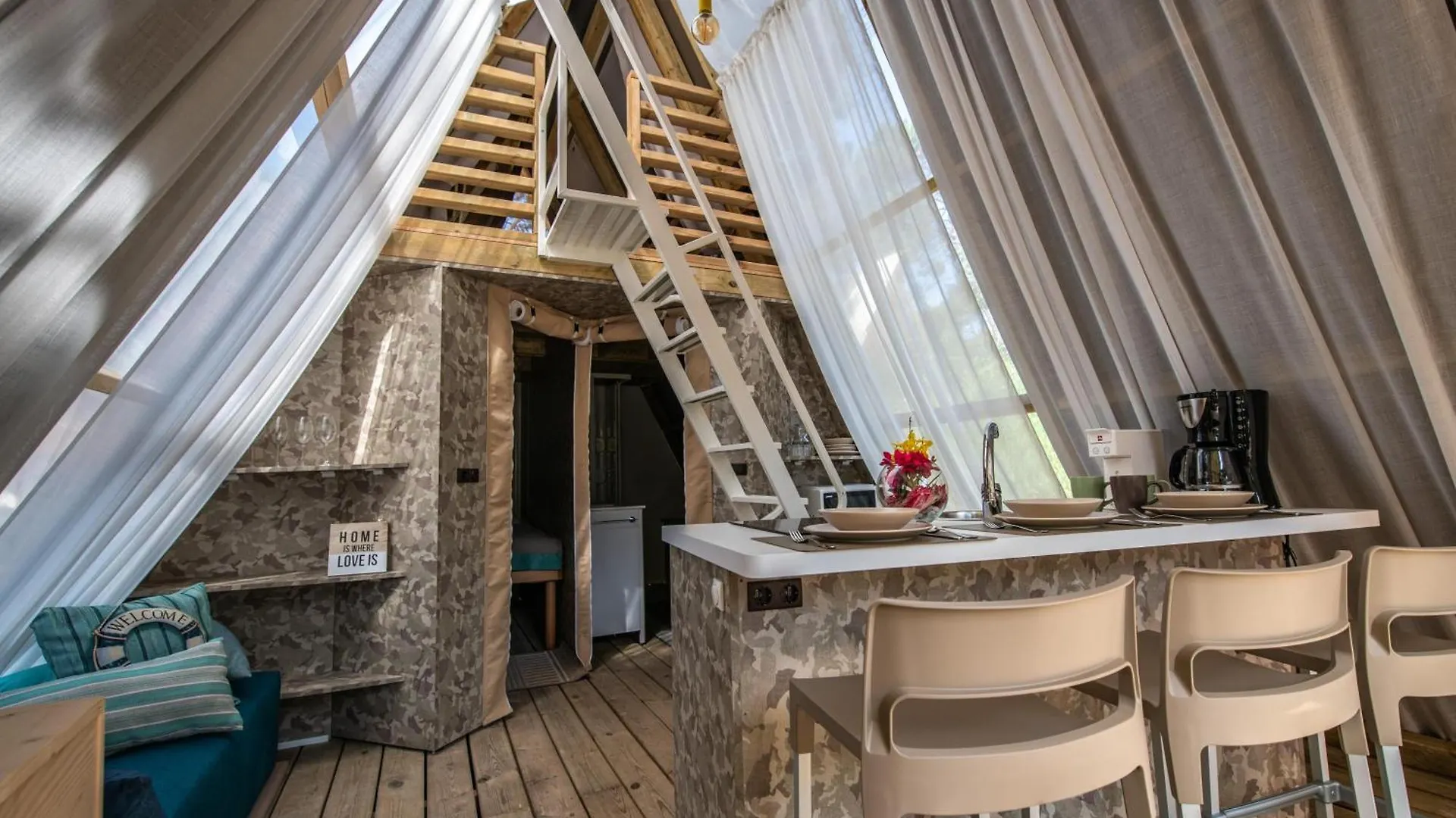 Arena One 99 Glamping Hotel Pomer Holiday park
