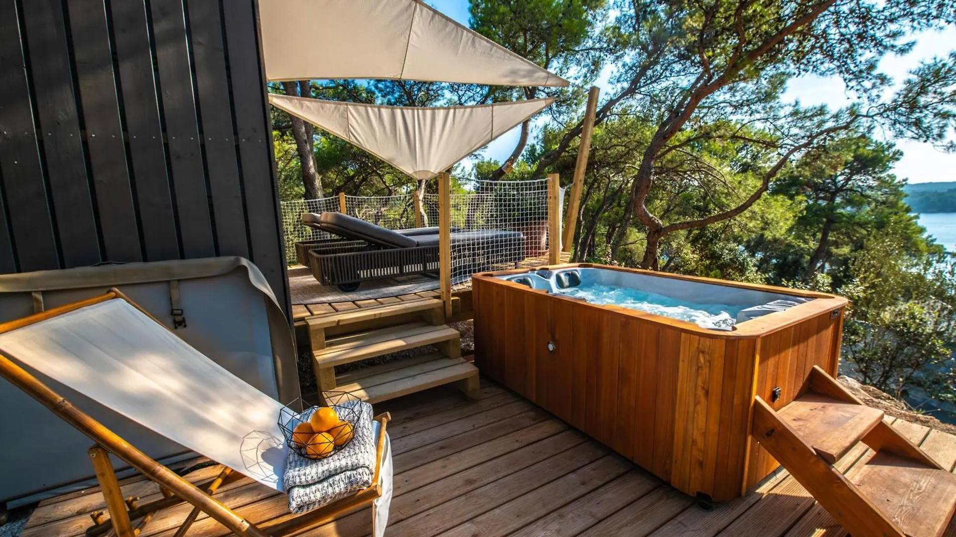 Arena One 99 Glamping Hotel Pomer Holiday park