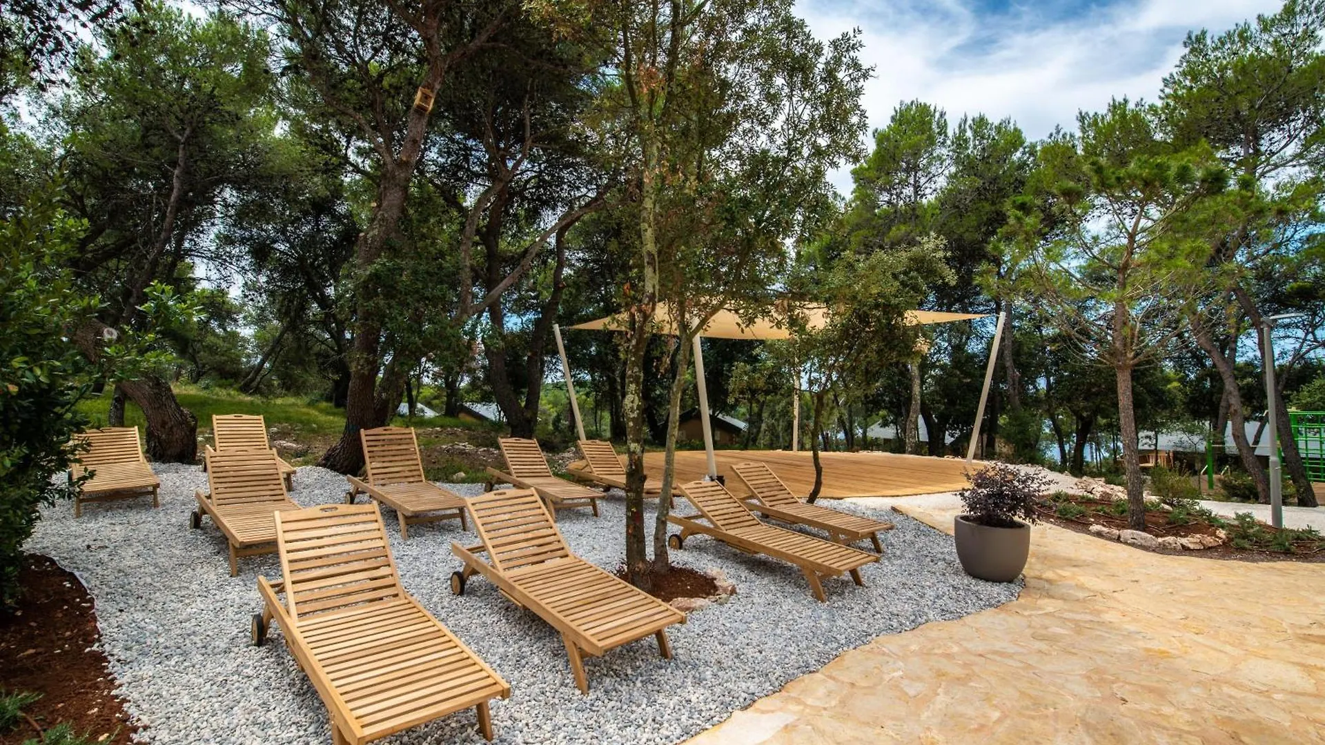 Aldeamento Turístico Arena One 99 Glamping Hotel Pomer
