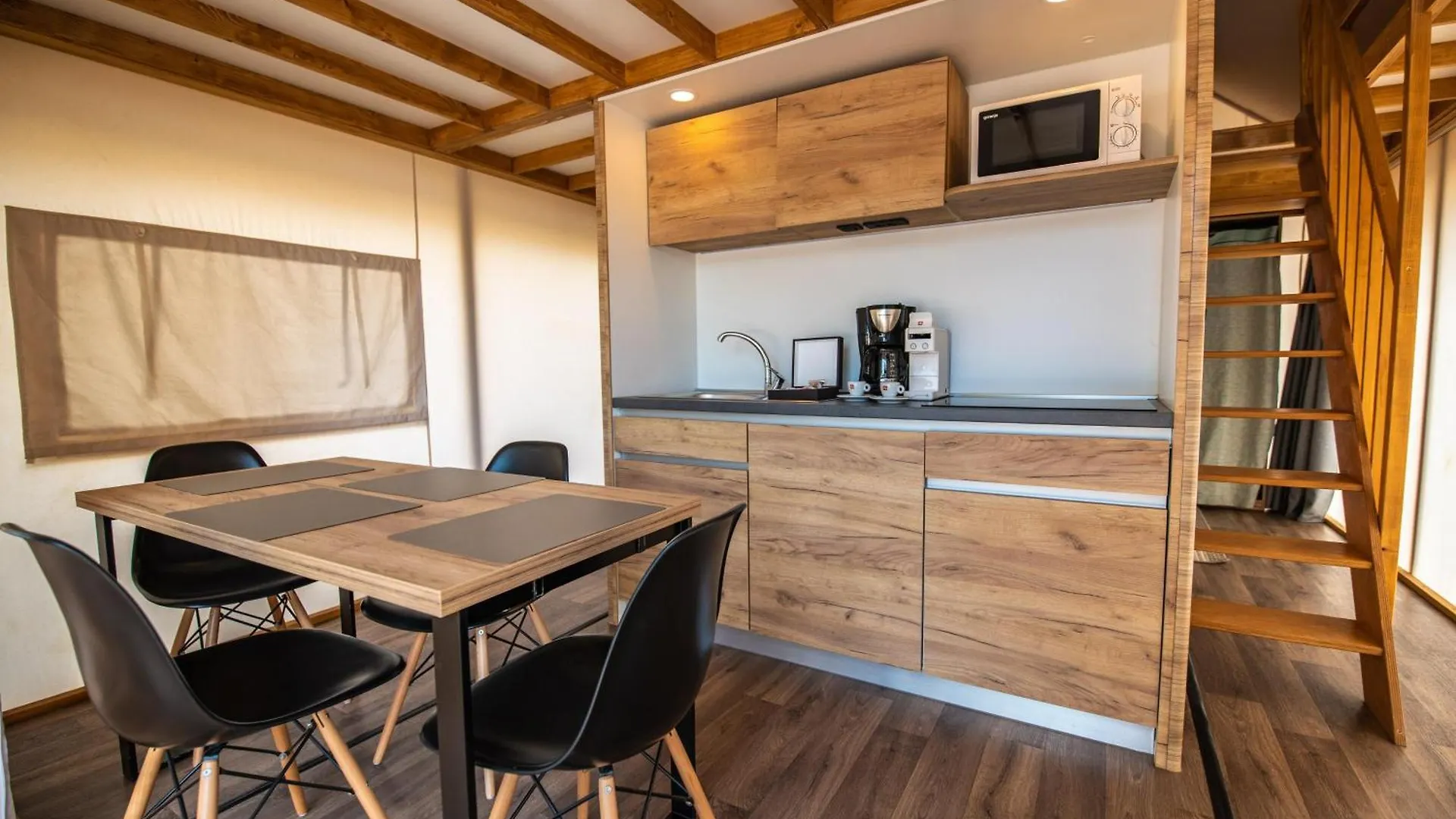Holiday park Arena One 99 Glamping Hotel Pomer
