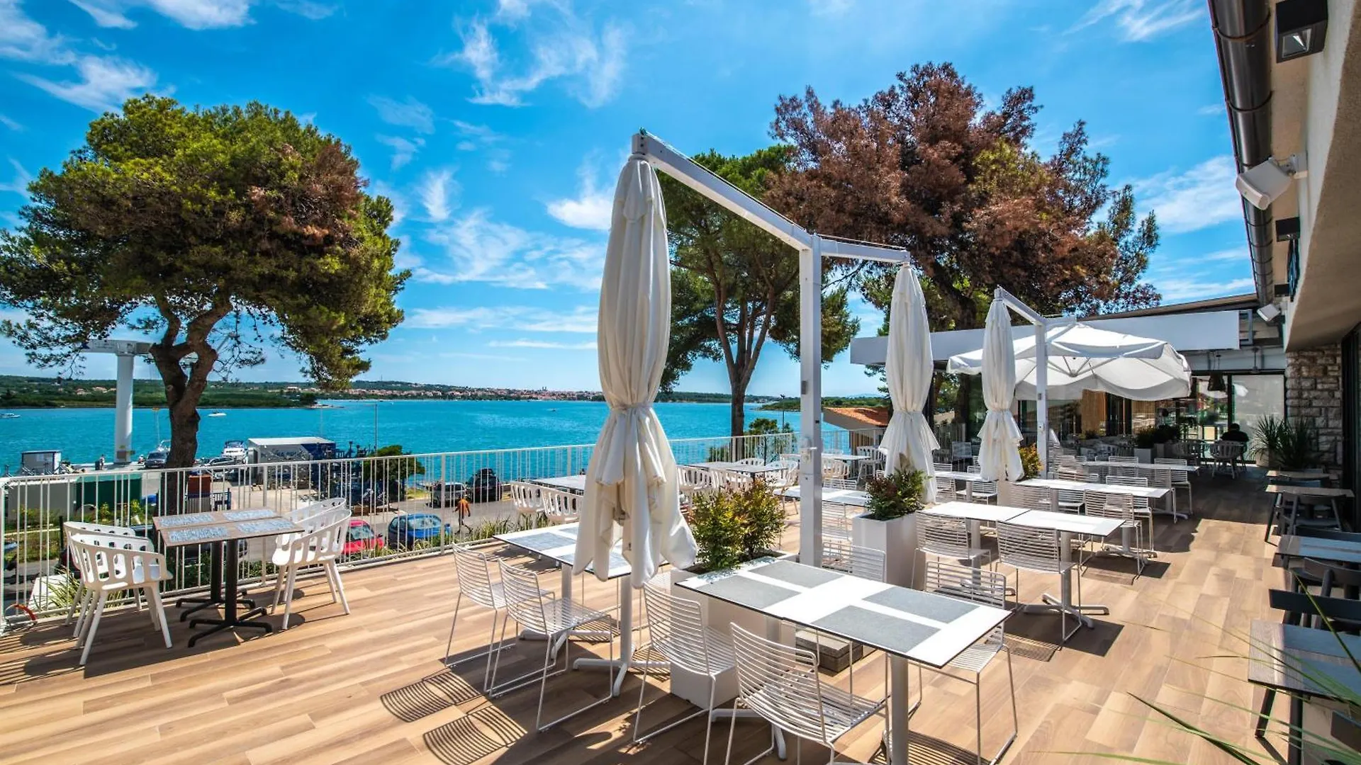 Arena One 99 Glamping Hotel Pomer 4*,  Croatia